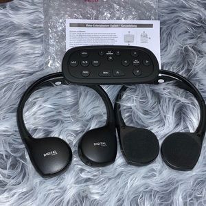 Remote w/ headphones to a 2019 GMC Yukon SLT